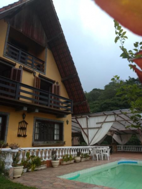 Casa com Piscina e Churrasqueira Perto da CBF, Feirarte, Parque Nacional